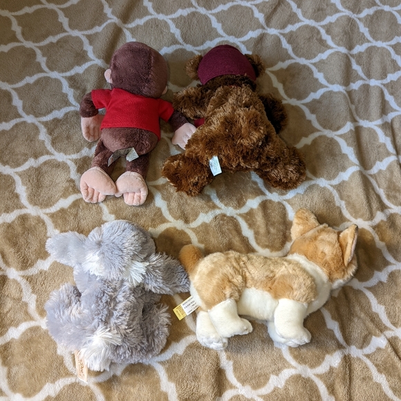 Stuffed Animals. Pre-owned Condition Some sign of wear. - Picture 2 of 10